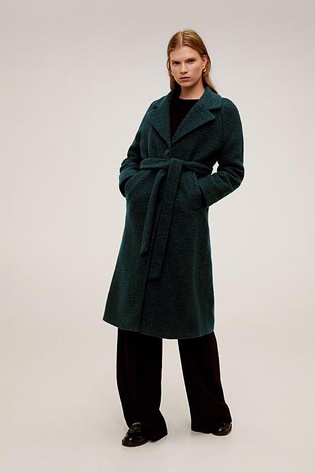 El de la versión española es más oscuro, pero igual de bonito.