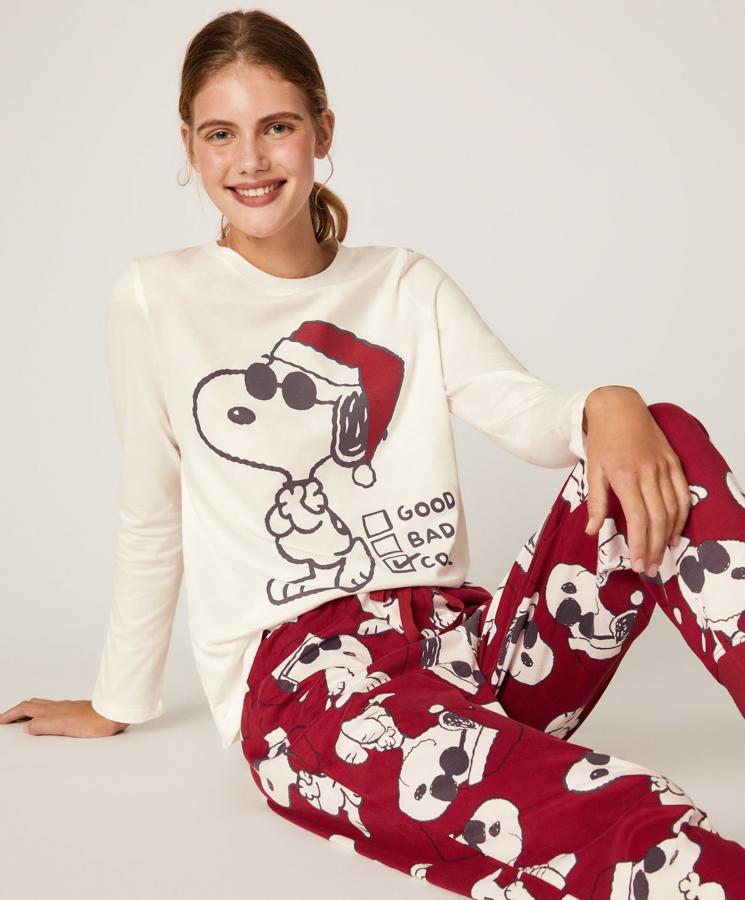 Pijama navideño de Snoopy en Oysho, 29,99 euros