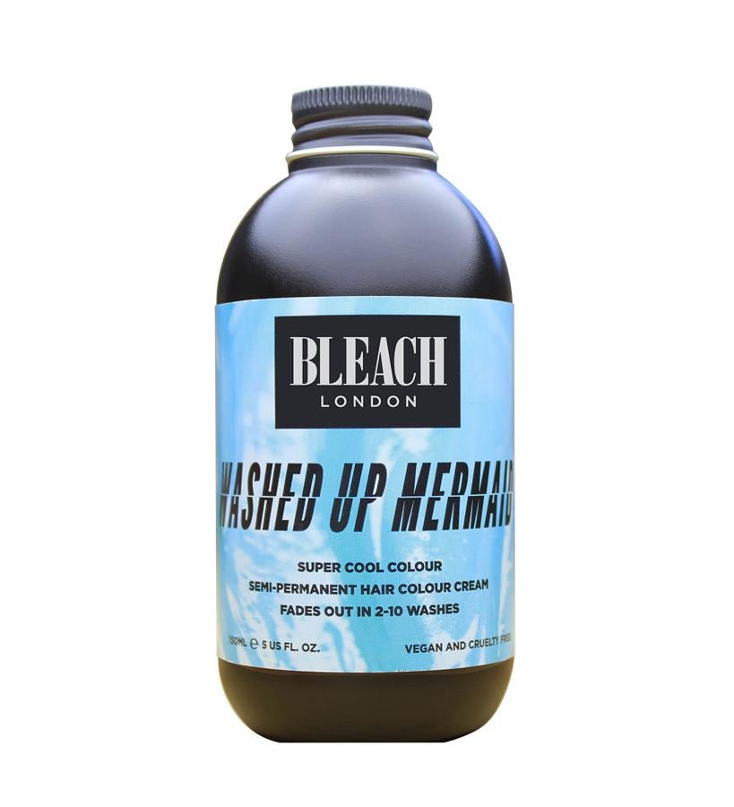 Crema de color semipermanente para el cabello con una fórmula ‘maquillaje’ que se desvanece con cada lavado. Aunque su resultado es más efectivo en cabellos rubios o decolorados, su intensidad y el tono dependen del color previo existente y la porosidad individual del cabello. En cualquier caso, el tinte no permanecerá en tu pelo después de lavarlo. Color: Mermaid. (6,50 €).