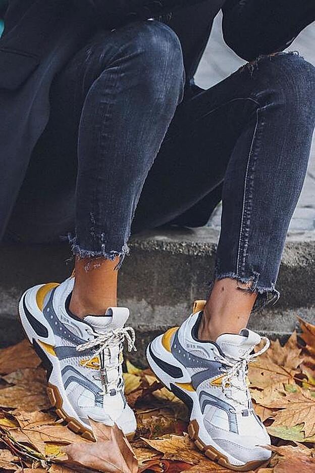 Estas son las zapatillas que lucía Laura Matamoros en su último y sencillo look de Instagram. Son de la marca Geox.