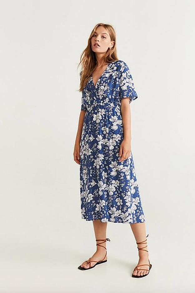 Con manga corta en vez de tres cuartos, esta propuesta de Mango.