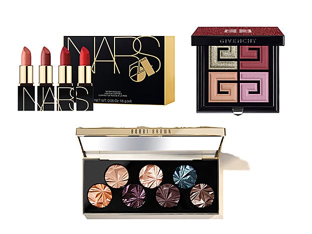 Never Enough Mini Lipstick Coffret de Nars (39 €). Palette Red Lights de Givenchy (54 €). Luxe Gems Eye Shadow Palette de Bobbi Brown (69 €).