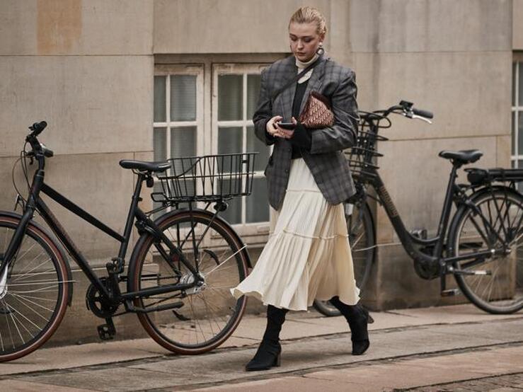 Fotos: Los mejores chollos de las rebajas de Zara: 21 vestidos bonitos y baratos por menos de 20 euros