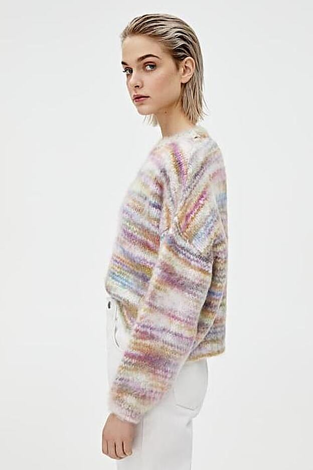 El precioso jersey multicolor con efecto tie-dye que lleva Rocío Osorno.