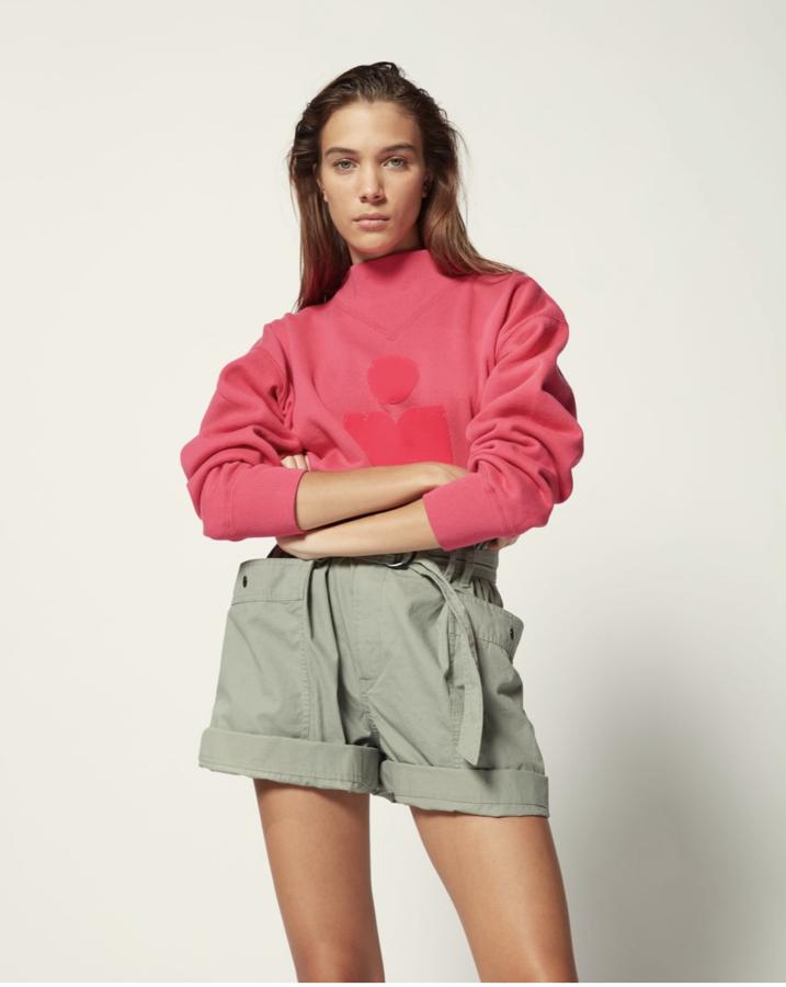 Sudadera “Moby” de Isabel Marant, 180 euros. Nos gusta para salir a correr, para quedar a cenar, para ir al cine… Para todo.