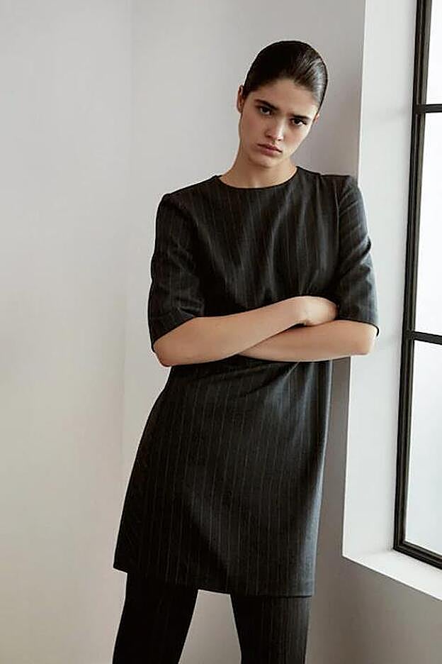 El vestido de manga corta es una versión muy bonita de este estampado.