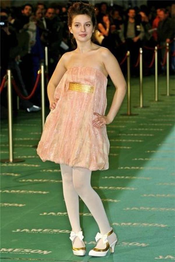 Josep Font vistió a María Valverde en los Goya de 2007 con un estilismo que preferimos olvidar.