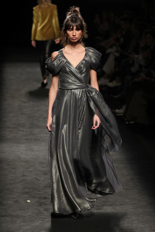 Además, Miguel Marinero no se olvidó de las invitadas con vestidos fluidos como este de organza.