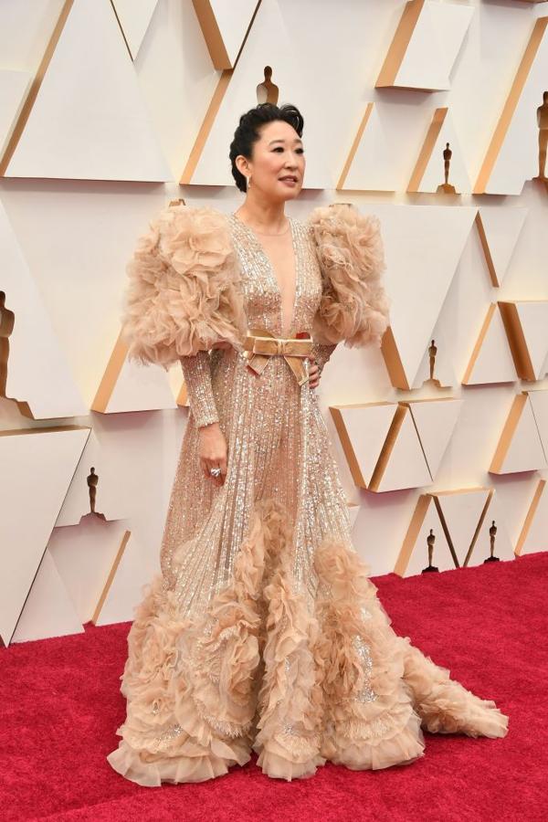 Sandra Oh de Elie Saab.