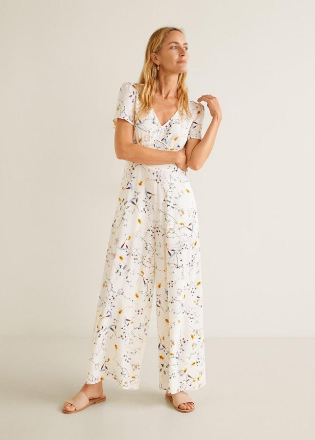 Flores, flores y más flores. Si quieres anticiparte a la primavera, este es tu modelo, (29,99 euros).