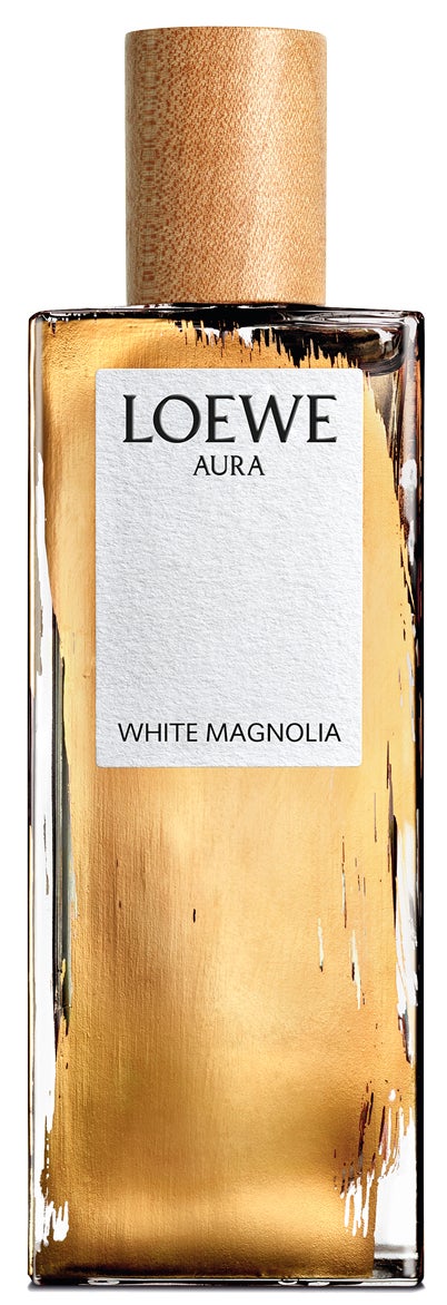 Con alma de golosina y contrastes cítricos fragantes, Aura White Magnolia de Loewe (75 €) define la nueva modernidad.