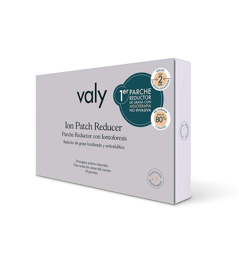 Se trata de unos parches transdérmicos que utiliza una tecnología denominada iontoforesis y que permite que los principios activos penetren en la epidermis, pero también que llegue a las capas más profundas de la piel, que es donde están los adipocitos, las células grasas. ¿Pero cómo funciona? Pues mediante iones de sustancias activas, inducidas por la corriente de baja intensidad (es solo de 0,4v) que se genera cuando el parche entra en contacto con la piel.  Parches reductores de Valy Cosmetics  (32,49 €).