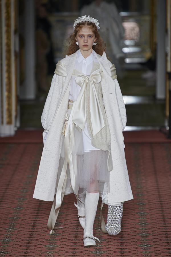 Desfile de Simone Rocha.
