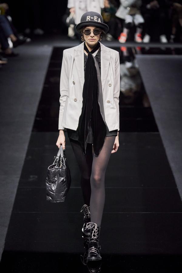 Desfile de Emporio Armani