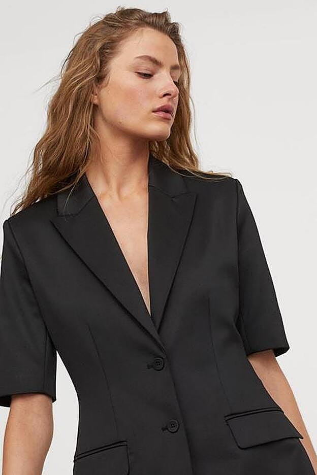 Los botones forntales vienen a tono.