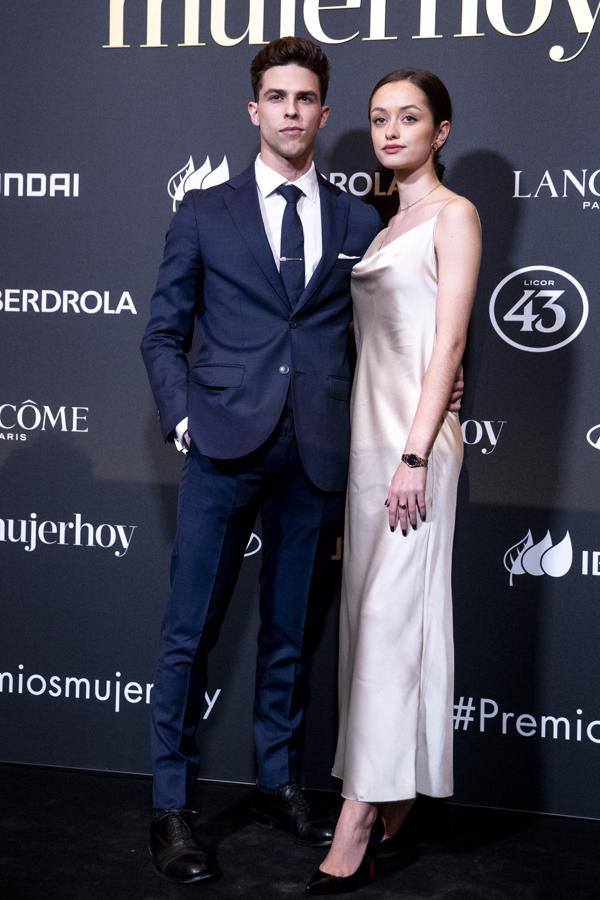 Noelia Muñoz fue una de las más sencillas con un vestido de satén en tono perla vintage.