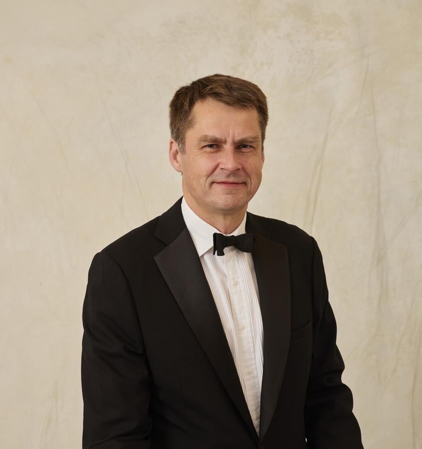 Hugh Elliot, Embajador de Reino Unido.