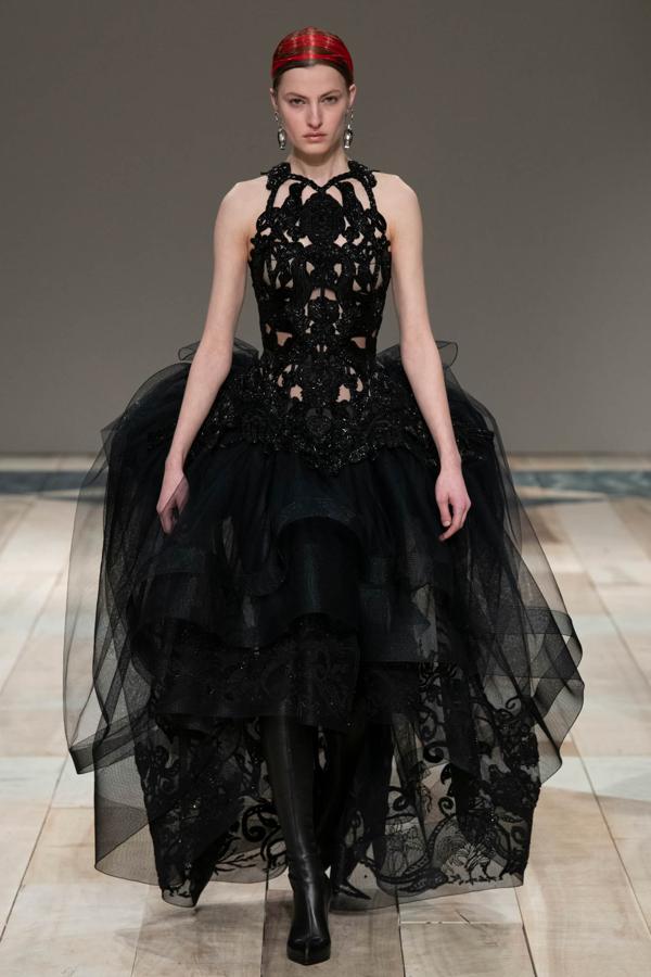 Desfile de Alexander McQueen.