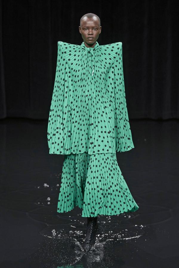 Desfile de Balenciaga.