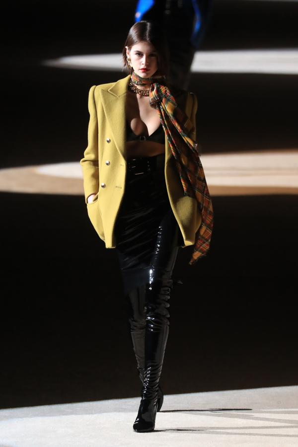 Desfile de Saint Laurent.