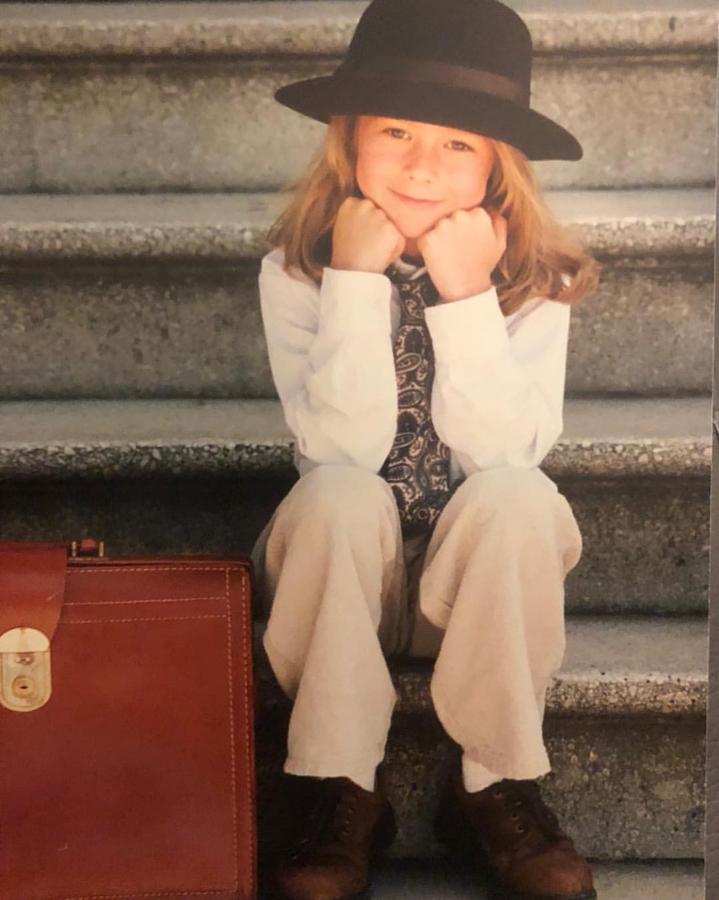 Sus padres, quiroprácticos de profesión, se separaron cuando ella tenía solo nueve años. Tras el divorcio, Brie se marchó con su madre y su hermana Milaine a vivir a Los Ángeles. Larson no fue al colegio, y fue educada en casa, siendo el francés su primera lengua. Cuando tuvo edad suficiente, ingresó en el American Conservatory Theater de San Francisco.