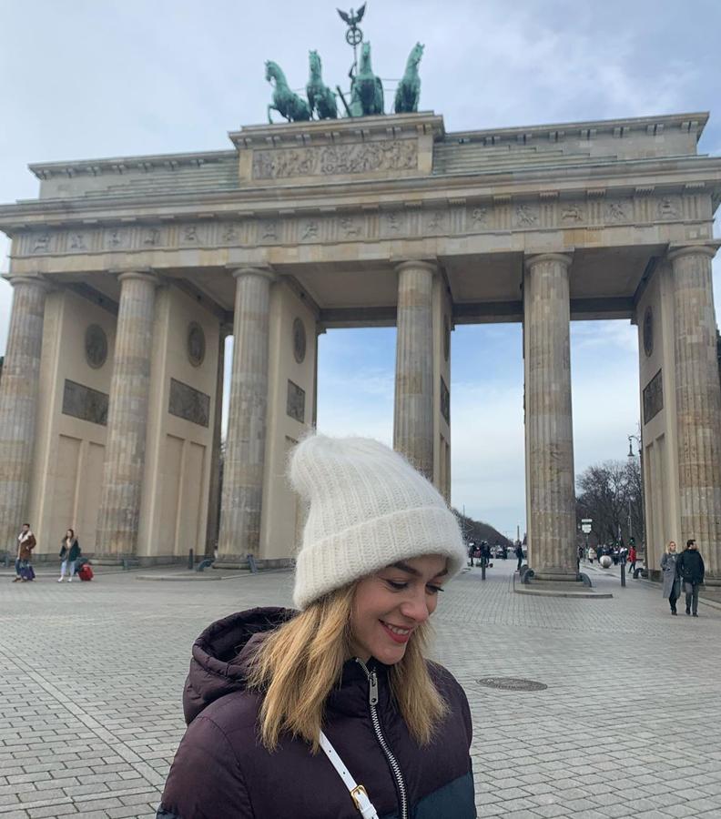 Aprovechando su presencia en los pasados Premios Laureus, la actriz de `Pequeñas mentiras´ y su marido y compañero de reparto, Javier Veiga, aprovecharon para hacer algo de turismo por Berlín. ¡No todo va a ser trabajar!