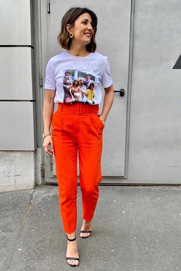 La presentadora, con su look.