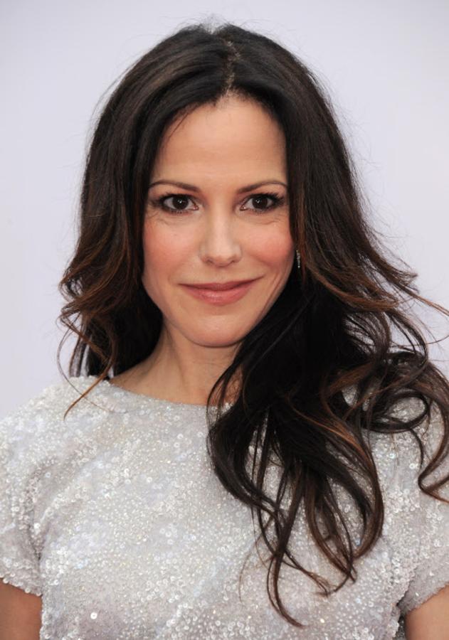 La madre que trafica con marihuana en Weeds mostró si cuerpo por exigencias del guión y a la actriz no le importó. Sin embargo, en una escena de la cuarta temporada le pareció que no era necesario. “Discutí con el director porque sabía que aparecería en Internet con el titular ‘Mary-Louise enseña sus grandes pezones’. Ojalá no lo hubiera hecho”.