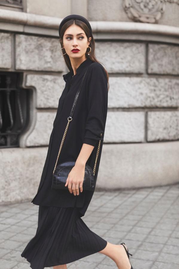 Vestido camisero (13,99 euros) y diadema satinada (3,99 euros).