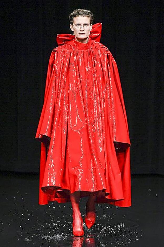 Desfile de Balenciaga en la Semana de la Moda de París.