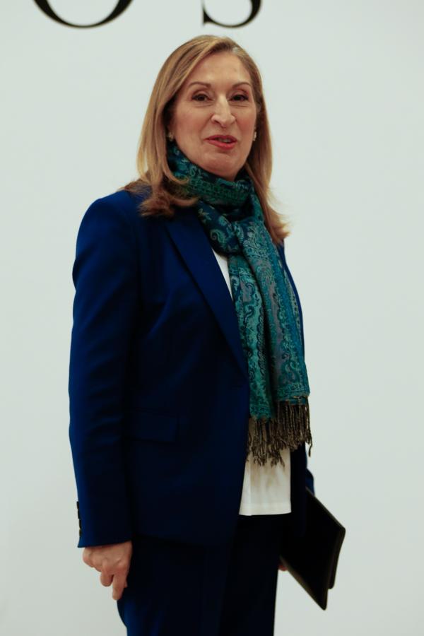 La presidenta del Congreso de los Diputados, Ana Pastor, anunciaba en Twitter que padece el coronavirus y que se encontraba en casa cumpliendo las prescripciones médicas.