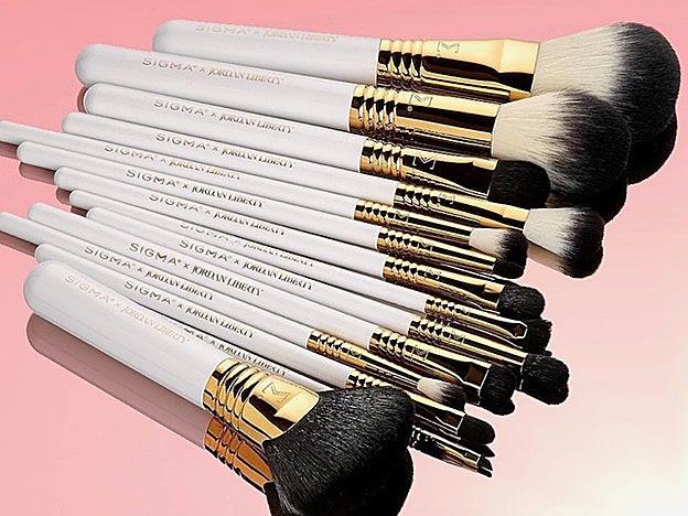 Es el momento de mantener en perfecto estado las brochas y pinceles del neceser.