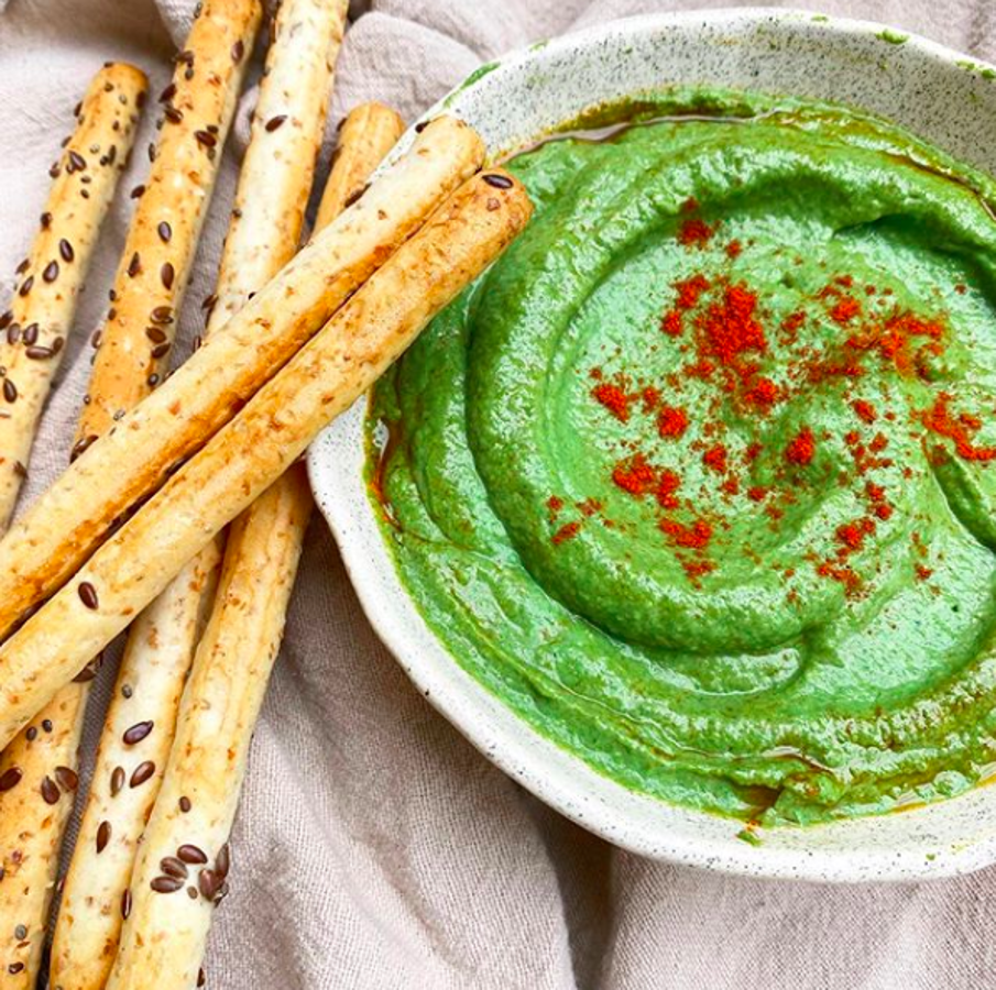 La argentina Inti tiene el propósito de ayudarnos a comer más fruta y verdura de la forma más divertida, saludable y deliciosa gracias a su cuenta  veggiesalpoder . Pizza de lentejas, bocaditos crujientes de coliflor, muffins de espinaca y falso queso… te va a costar elegir receta.