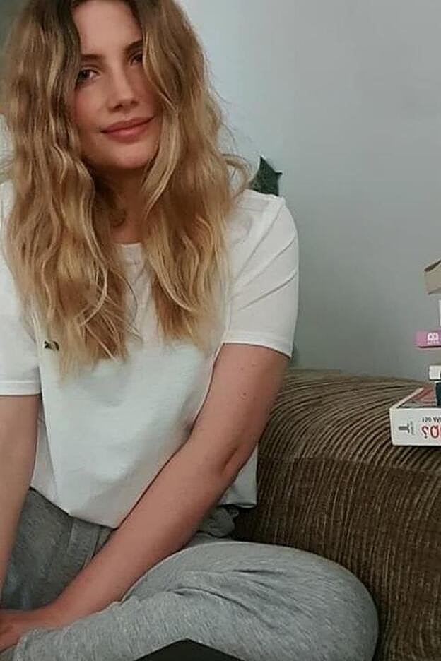 La actriz ha mostrado la importante pila de libros que tiene pendiente de leer esta cuarentena.