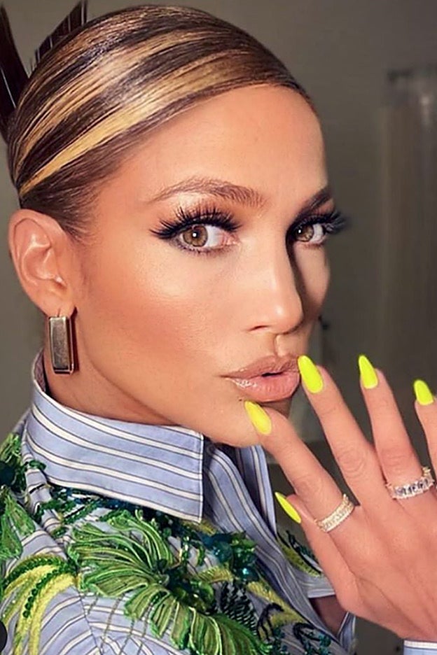 Jennifer Lopez siempre lleva su melena en el punto óptimo de color.