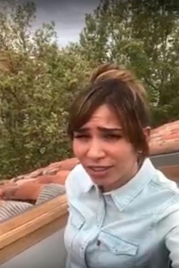 Maria Gómez nos recomienda salir a la ventana y coger aire, pensando que muy pronto volveremos a pasear por las calles.