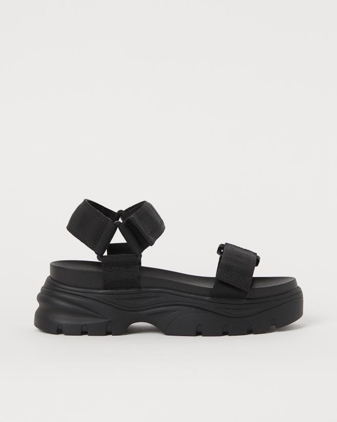 Si optas por los básicos, este diseño de H&M es ideal. (24,99 euros).