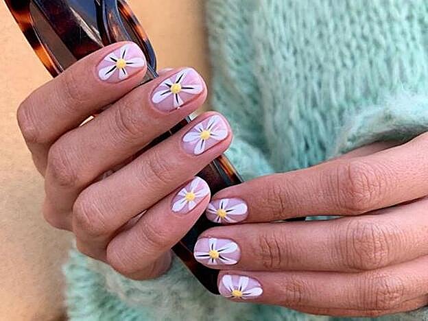 Simple y sencilla, la margarita al alcance de todas las manicuras.
