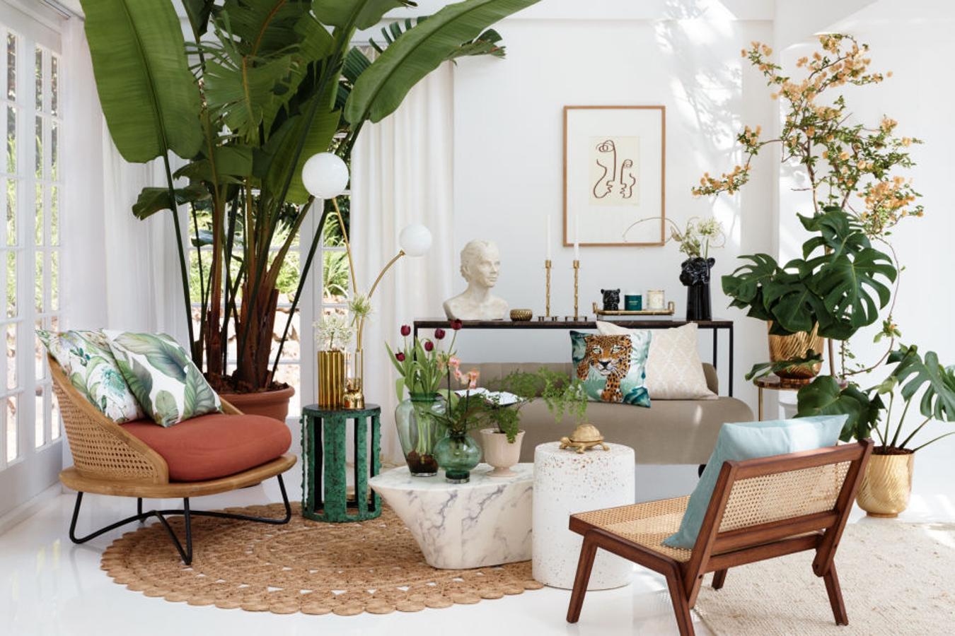 ¿Siempre has querido una casa con aires tropicales? H&M Home tiene los detalles perfectos para que le des ese aire veraniego a tu hogar, sobre todo ahora que tenemos tiempo de sobra y que un cambio de aire puede ser justo lo que necesitas para estar más a gusto en casa.