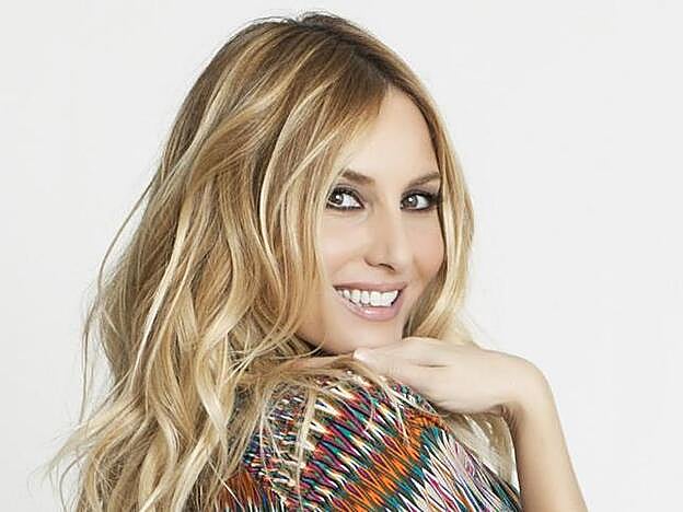 La presentadora y actriz charlará cada viernes con un especialista en vino para la bodega Ramón Bilbao.