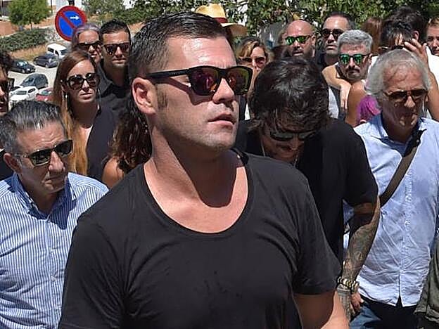 Fonsi Nieto en una imagen en el funeral de su tío Ángel Nieto, en el verano de 2017.