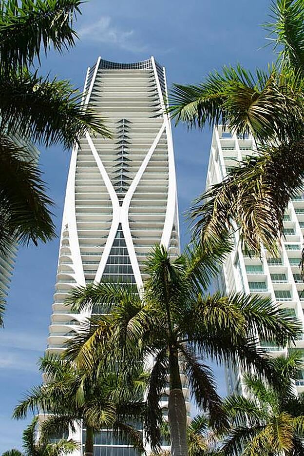 Este es el edificio donde se encuentra el ático de los Beckham en Miami.