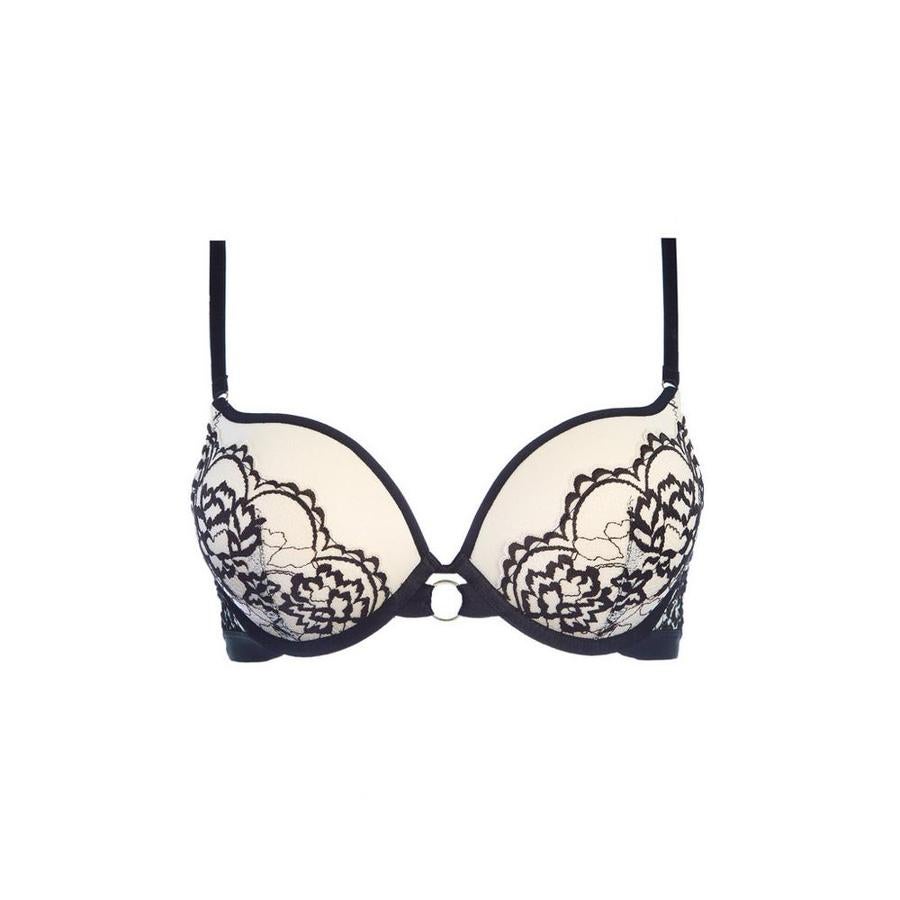 Sujetador blanco y negro con relleno y aro de Primark, (10 euros).