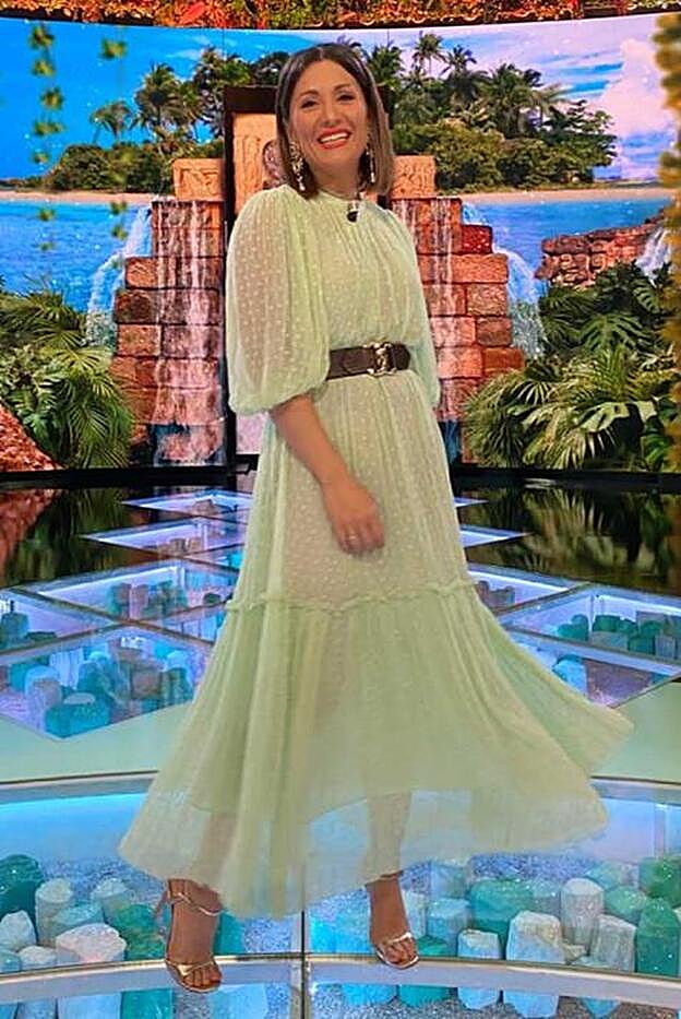 La presentadora, con su último look televisivo.