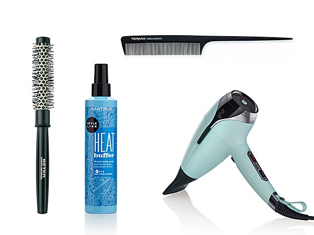 Spray Heat Buffer de Matrix (15 €). Cepillo Térmico de Cerámica 17 mm de Beter (7,35 €). Peine de carbono 820 de Termix (15,99 €). Secador Helios Neo-Mint de Ghd (179 €).