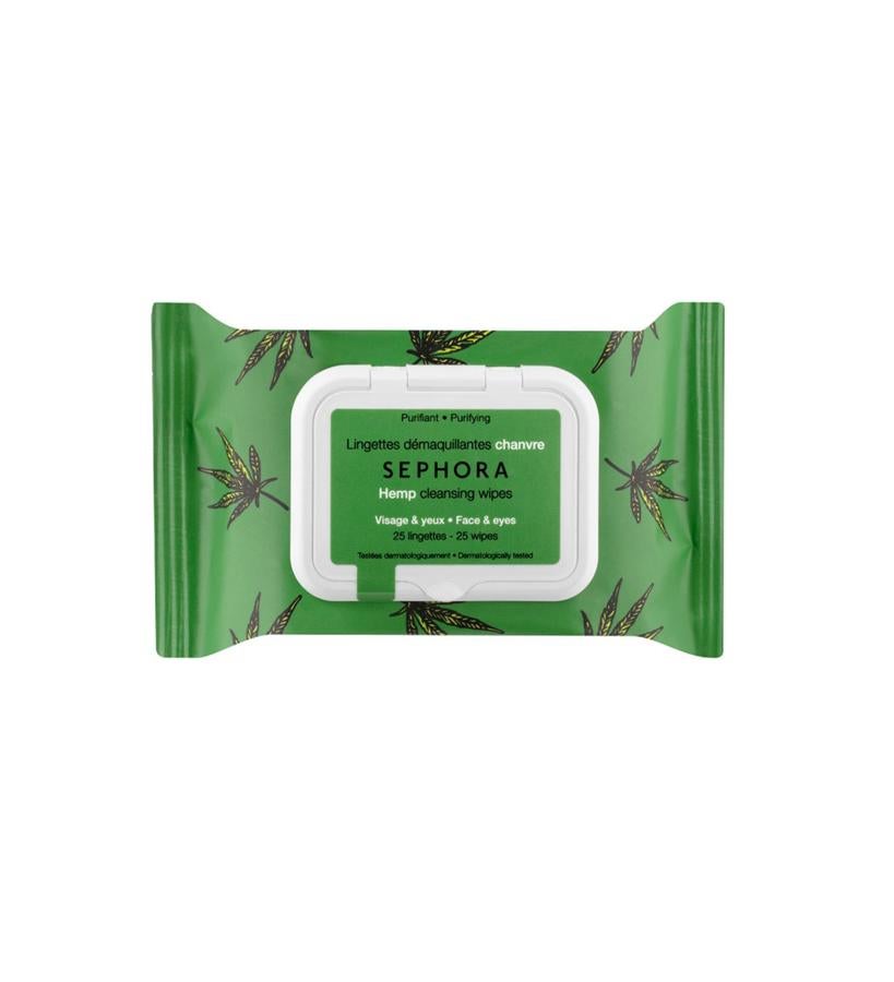 Estas toallitas no solo eliminan el maquillaje y la suciedad, sino que también proporcionan una suave exfoliación. Son perfectas para ir de viaje, ya que no necesitan ser impregnadas de ningún cosméticos ni tampoco precisan el uso de agua.  Toallitas desmaquillantes y exfoliantes de Sephora Collection  (5,95 €).