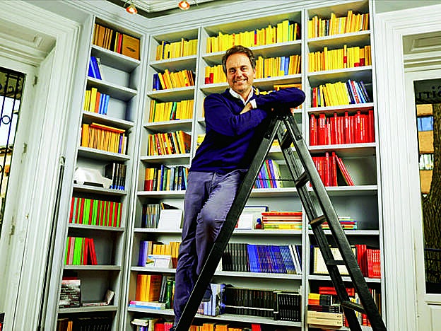 El escritor Domingo Villar.