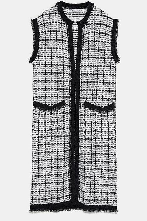 Chaleco de tweed de Zara con largo XXL, perfecto para llevar con vaqueros.