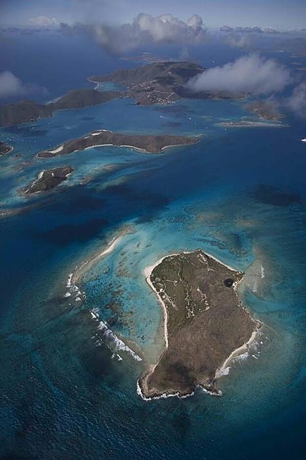 Vista aérea de la isla privada de Necker