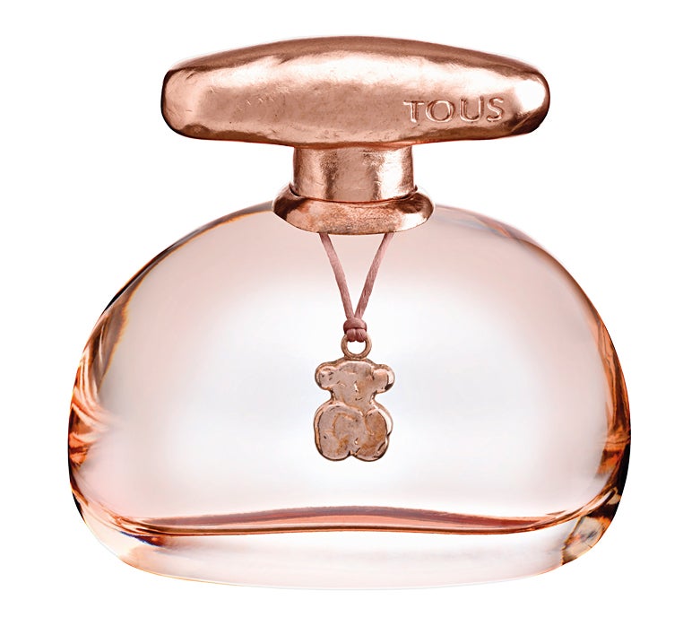 Tous. Una flor única, la orquídea Sunset, se sitúa en el corazón de TOUS Touch The Sensual Gold (86 €).